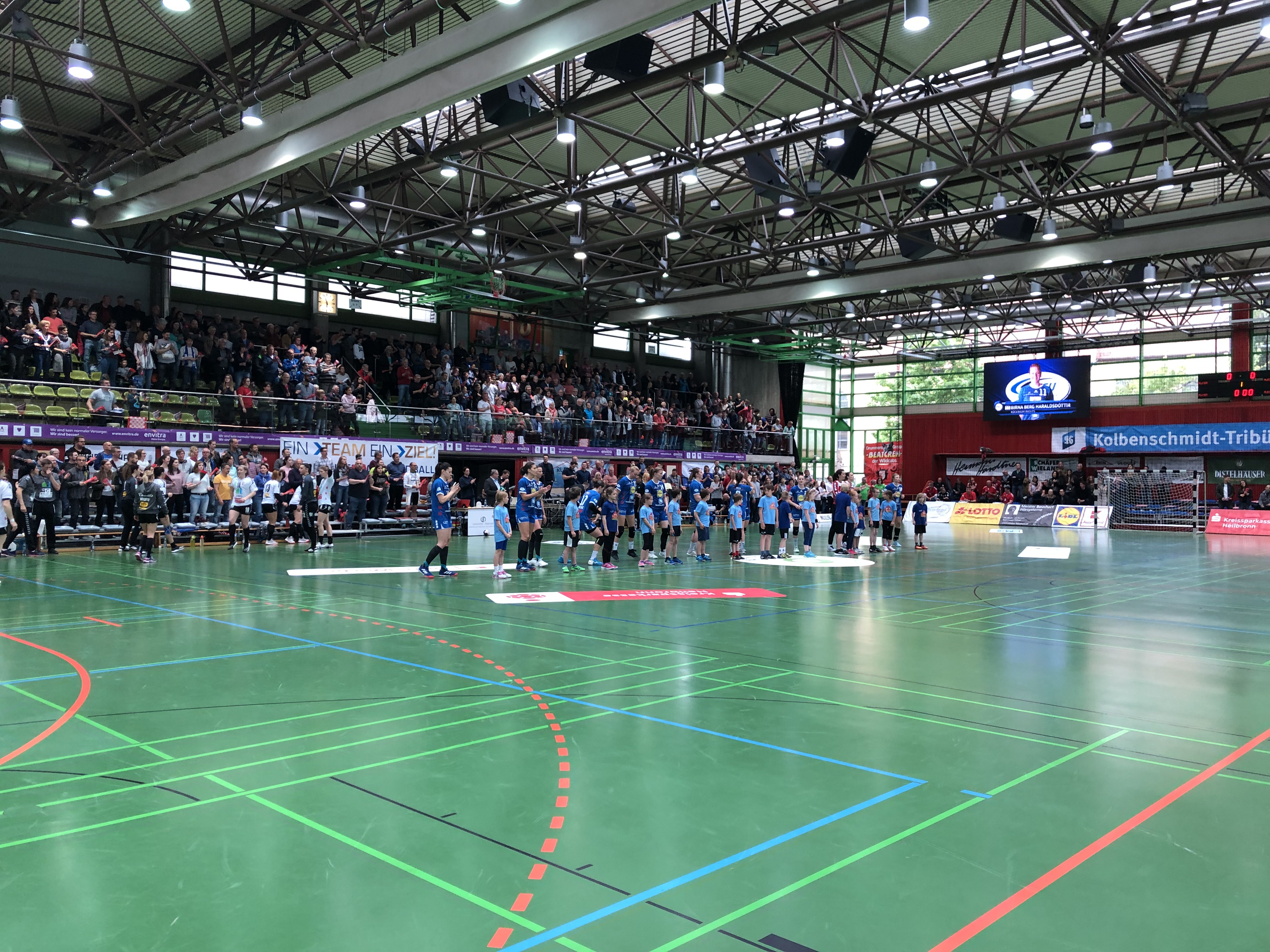 Eulenklasse beim Handballspiel